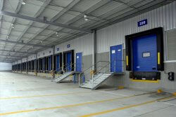 खरीदें लोडिंग डॉक के लिए सीलिंग और इंसुलेशन के साथ पीवीसी मटेरियल डॉक शेल्टर - 3 मिमी मोटाई online manufacture