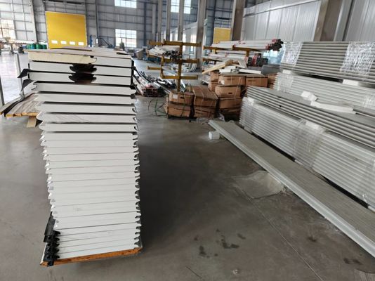 अनुकूलित RAL9002 मानव मशीन इंटरफ़ेस नियंत्रण बॉक्स के साथ अनुभागीय गेराज दरवाजे