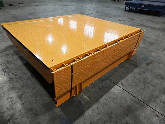 6800kg / 13600kg हाइड्रोलिक डॉक लेवलर मैकेनिकल लोडिंग डॉक लेवलर