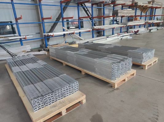 फास्ट स्पीड रोल अप डोर क्लोजिंग स्पीड 0.6-0.8m/s और डोर ओपनर 220/380V
